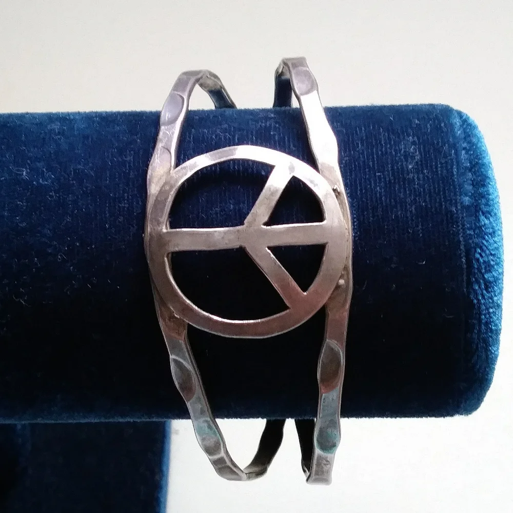 Silver Peace Sign Bracelet - Picture 2 of 4